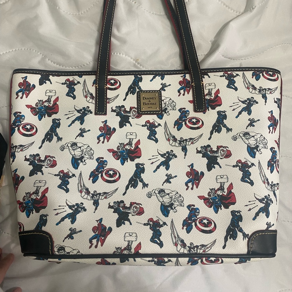 Disney marvel avengers tote